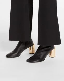 LEATHER SEQUENCE BY LANVIN CHUNKY HEELED BOOTS 9 LEATHER SEQUENCE BY LANVIN CHUNKY HEELED BOOTS -Lanvin Fashion fw bosi0b name a2310m1 b d5c94bc3 893c 4500 8876 a8610b9213aa