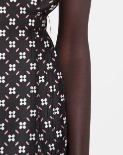 Lanvin SHORT FITTED DRESS -Lanvin Fashion rw dr0339 5683 e2310 e d134ba09 6ba5 4513 b6a4 4012fc10f520